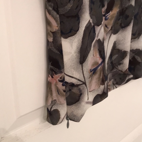 Top - Picture 3 of 4